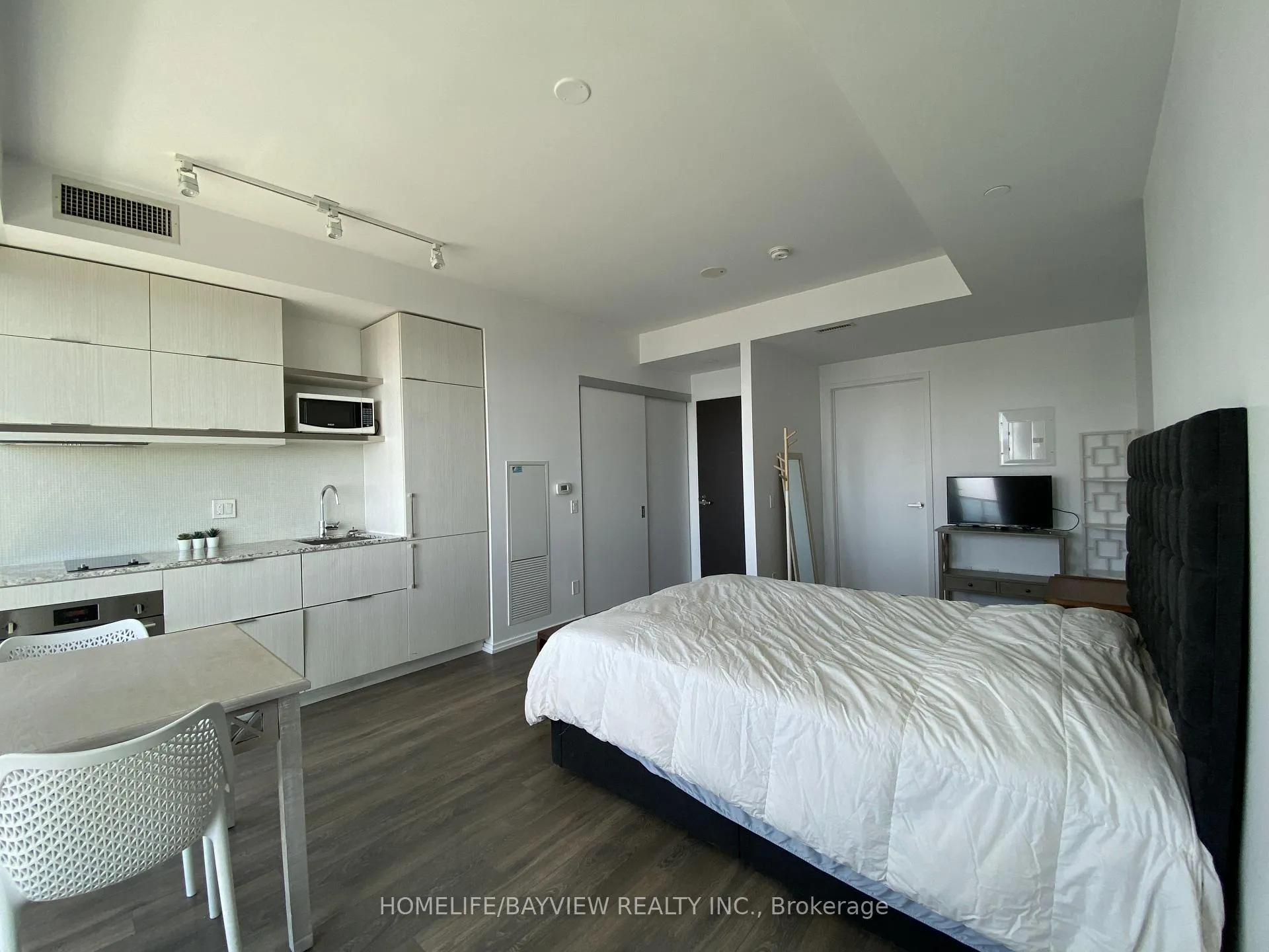Photo 6 of Unit 5908, 197 Yonge Street, Toronto, Church-Yonge Corridor — HOMEH