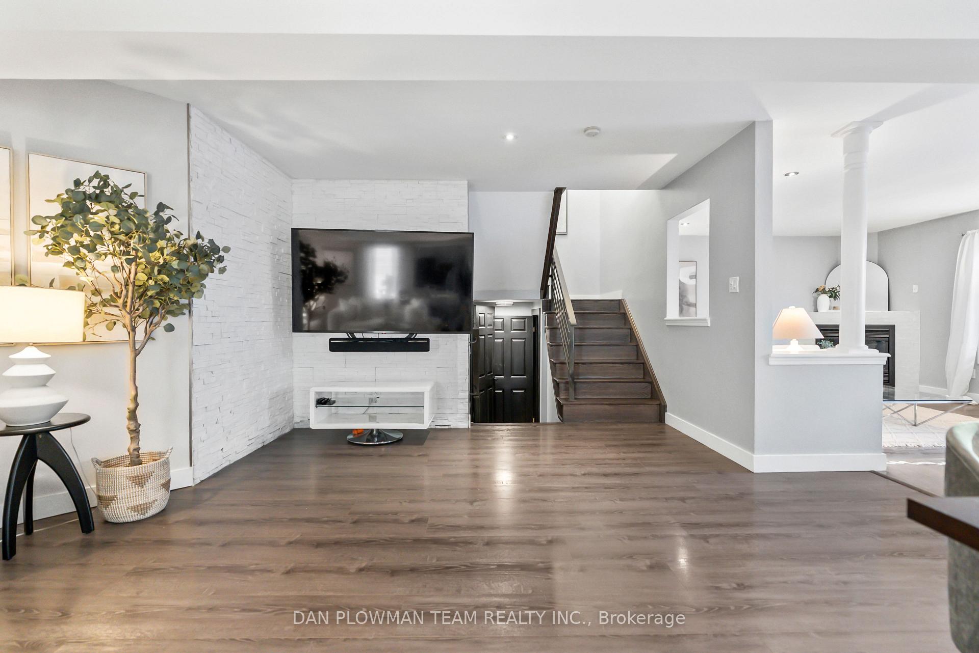 Photo 7 of 97 Hammond Street, Clarington, Bowmanville — HOMEH
