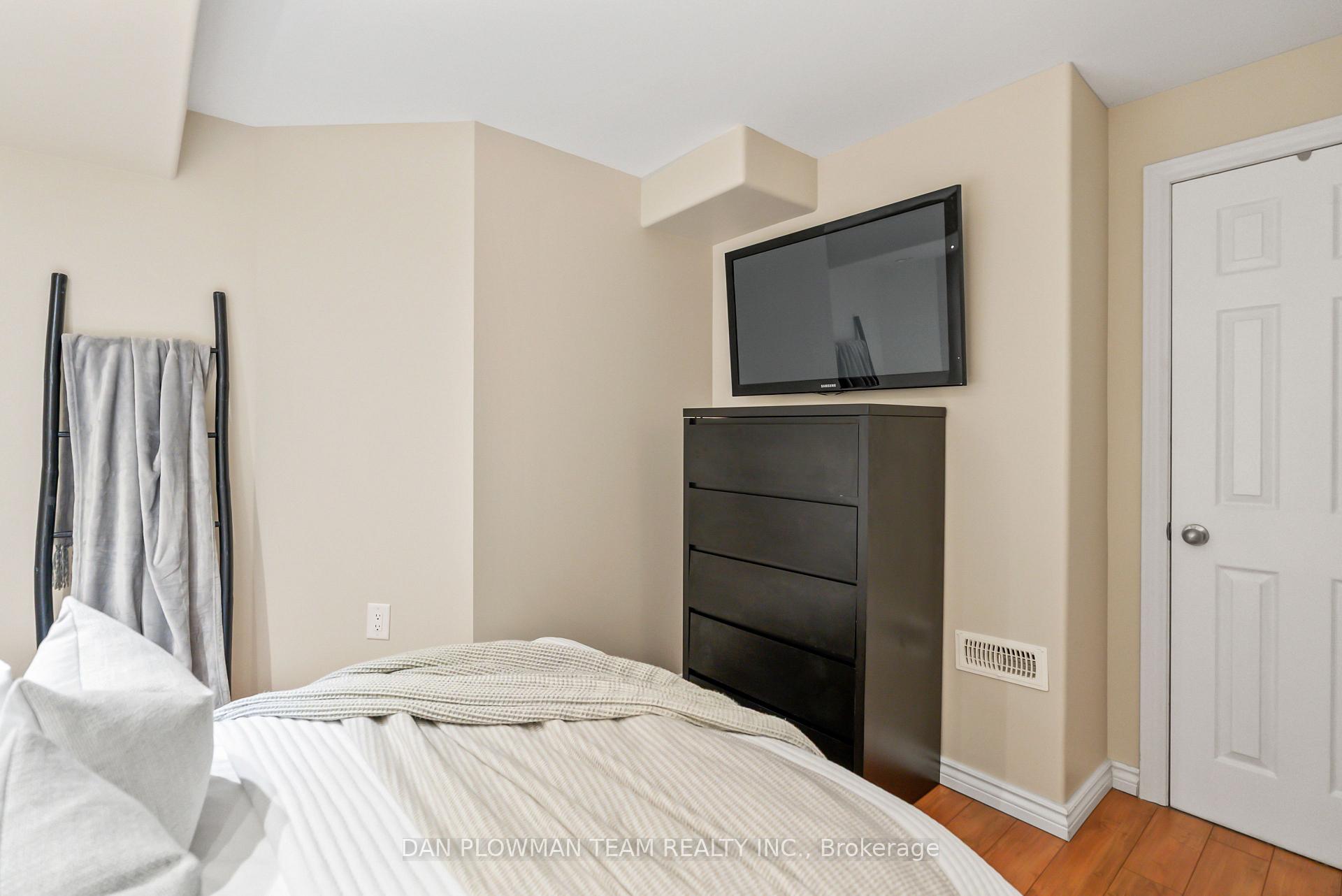 Photo 39 of 97 Hammond Street, Clarington, Bowmanville — HOMEH