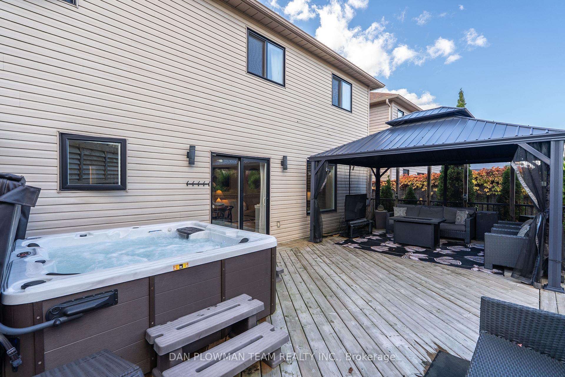 Photo 42 of 97 Hammond Street, Clarington, Bowmanville — HOMEH