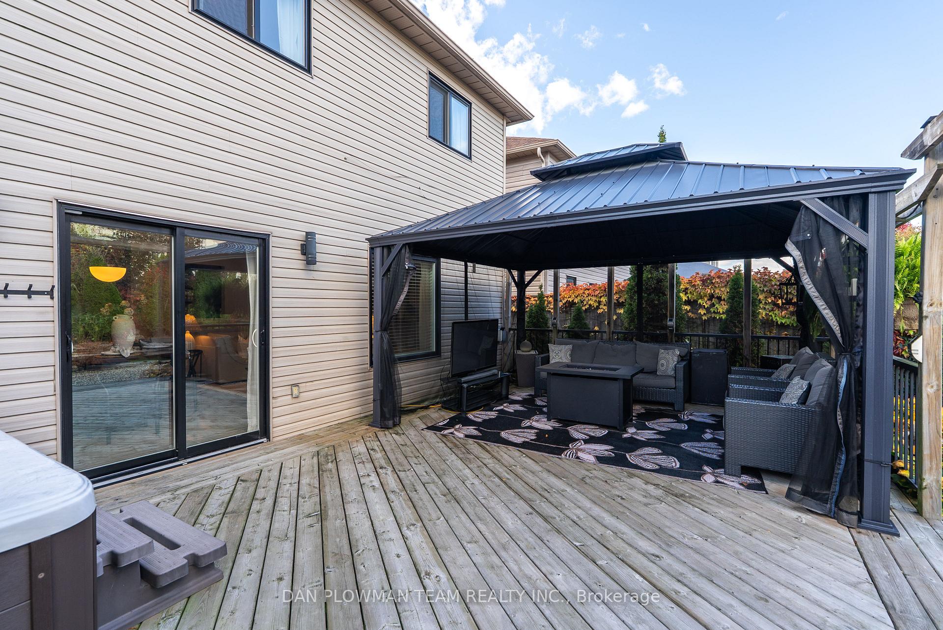 Photo 43 of 97 Hammond Street, Clarington, Bowmanville — HOMEH