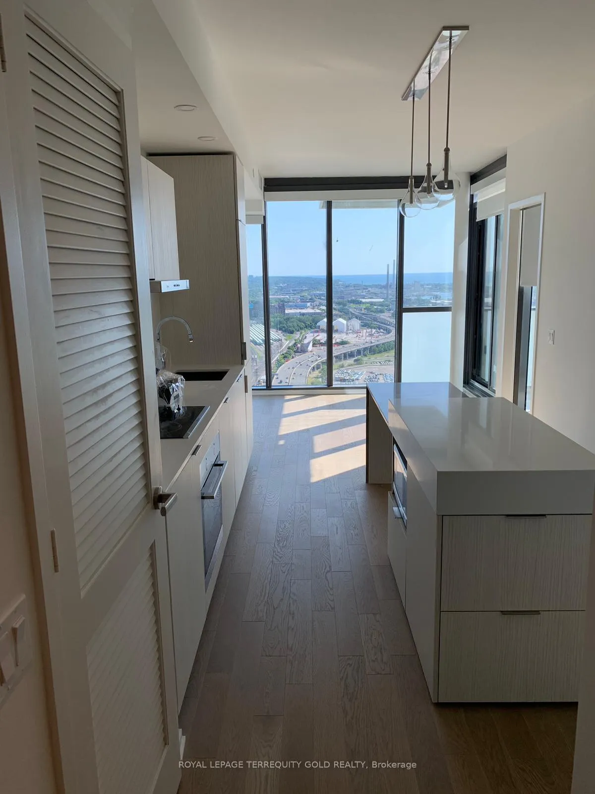 Photo 3 of Unit 3705, 16 Bonnycastle Street E, Toronto, Waterfront Communities — HOMEH