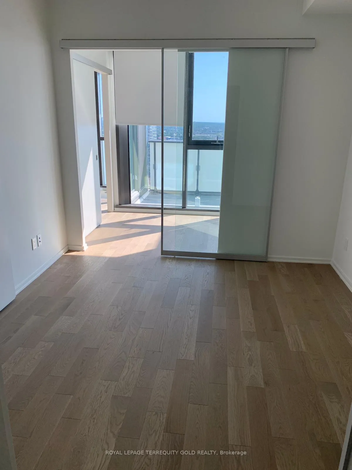 Photo 9 of Unit 3705, 16 Bonnycastle Street E, Toronto, Waterfront Communities — HOMEH