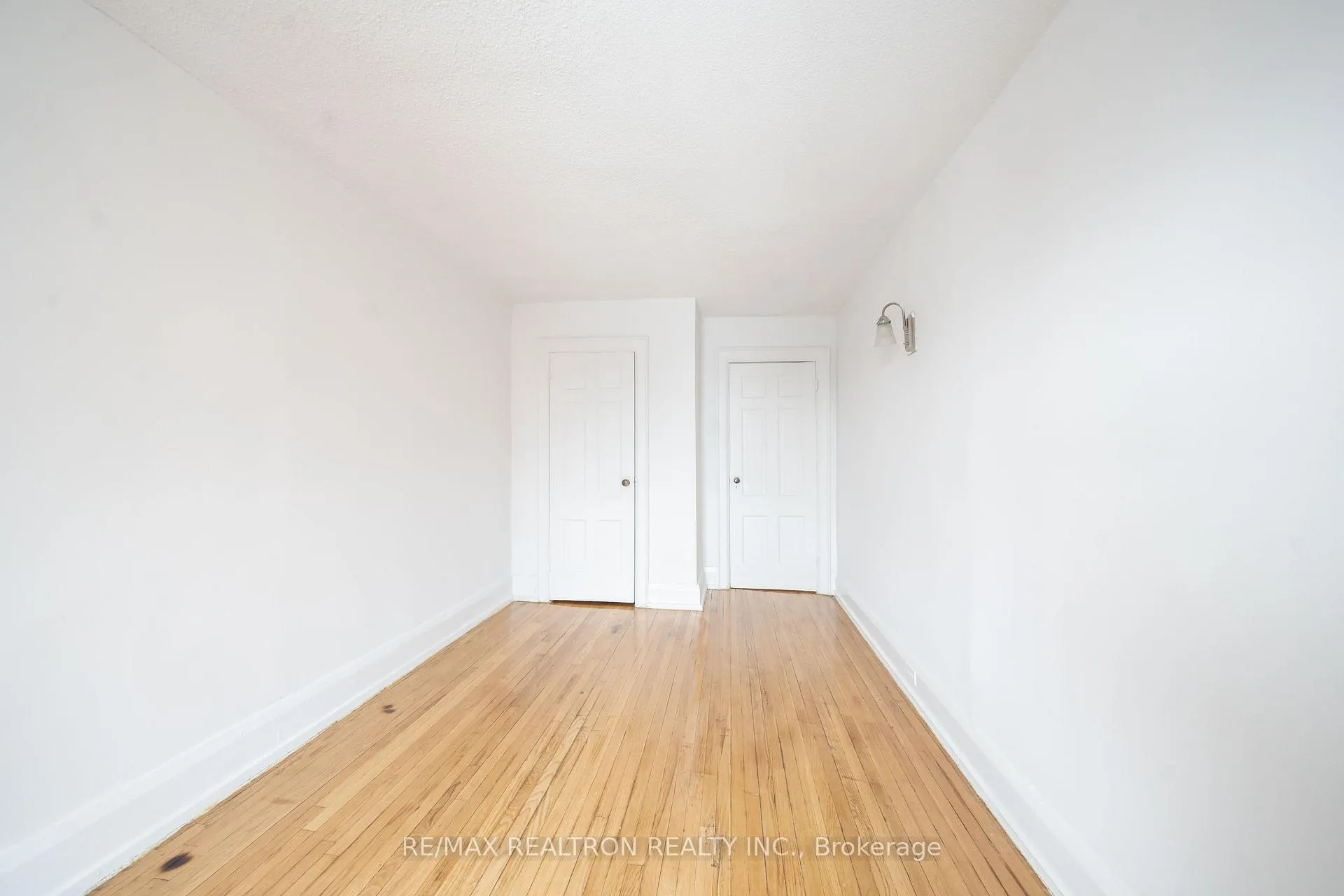 Photo 2 of Unit 94, 10 Kingston Road, Toronto, Woodbine Corridor — HOMEH