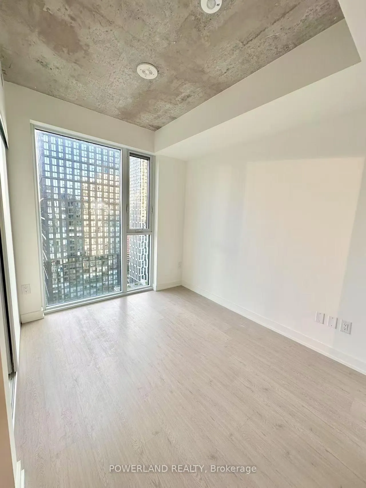 Photo 6 of Unit 2704, 65 Mutual Street, Toronto, Church-Yonge Corridor — HOMEH