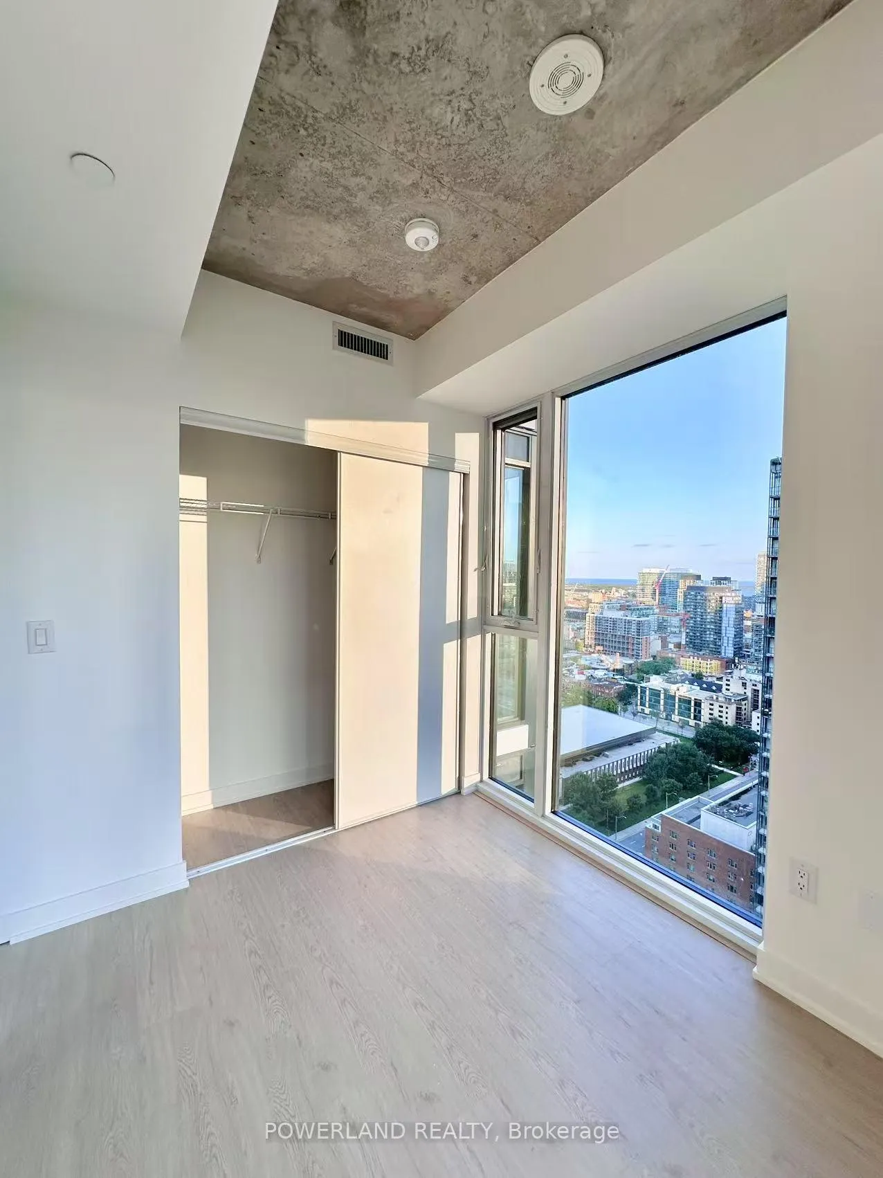 Photo 9 of Unit 2704, 65 Mutual Street, Toronto, Church-Yonge Corridor — HOMEH