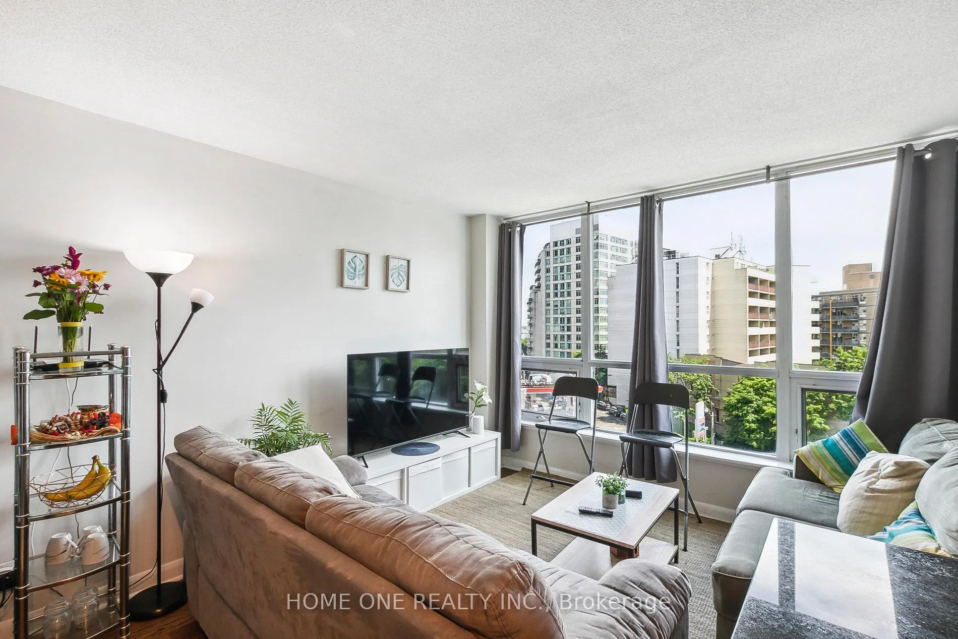 Photo 4 of Unit 619, 600 Fleet Street, Toronto, Niagara — HOMEH