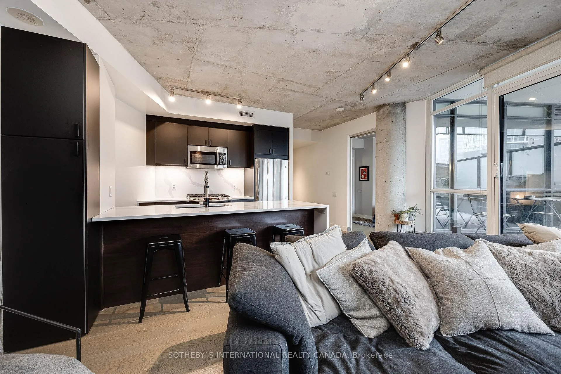 Photo 4 of Unit 202, 318 King Street E, Toronto, Church-Yonge Corridor — HOMEH