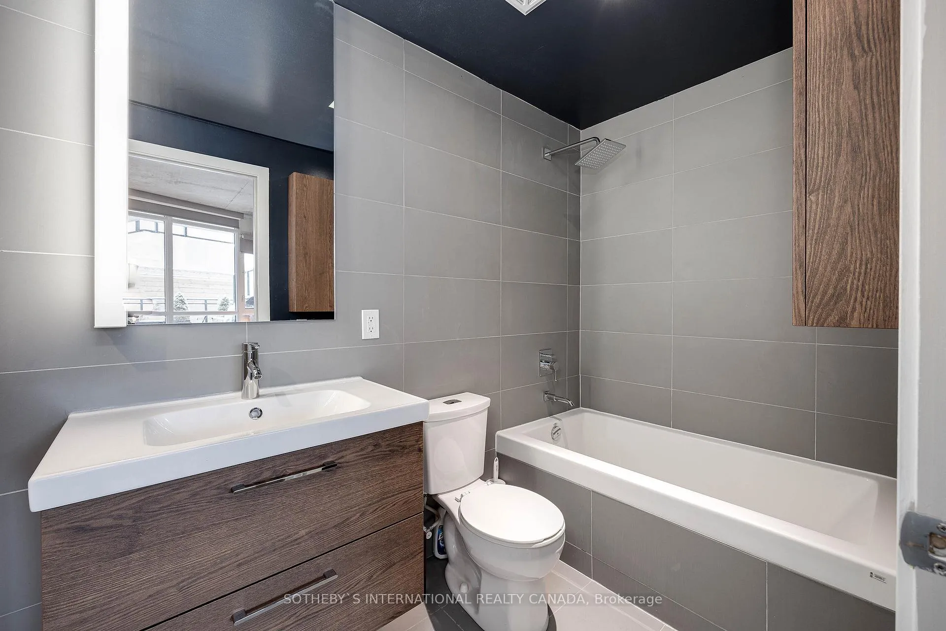 Photo 15 of Unit 202, 318 King Street E, Toronto, Church-Yonge Corridor — HOMEH