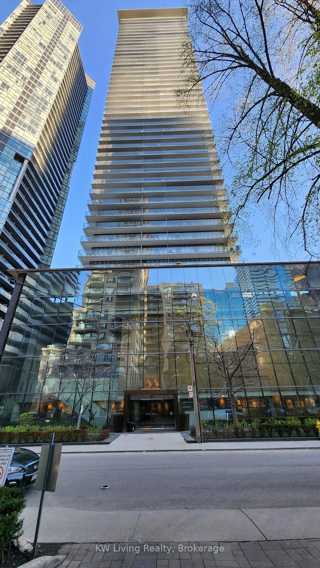 Front of Unit 2507, 33 Charles Street E