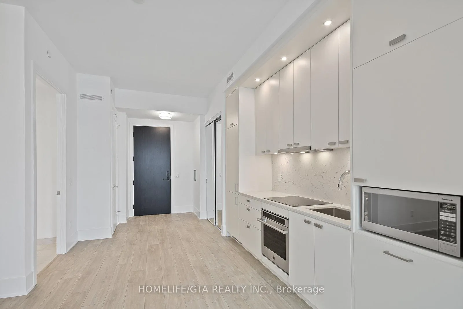 Photo 6 of Unit 2408, 470 Front Street W, Toronto, Waterfront Communities — HOMEH