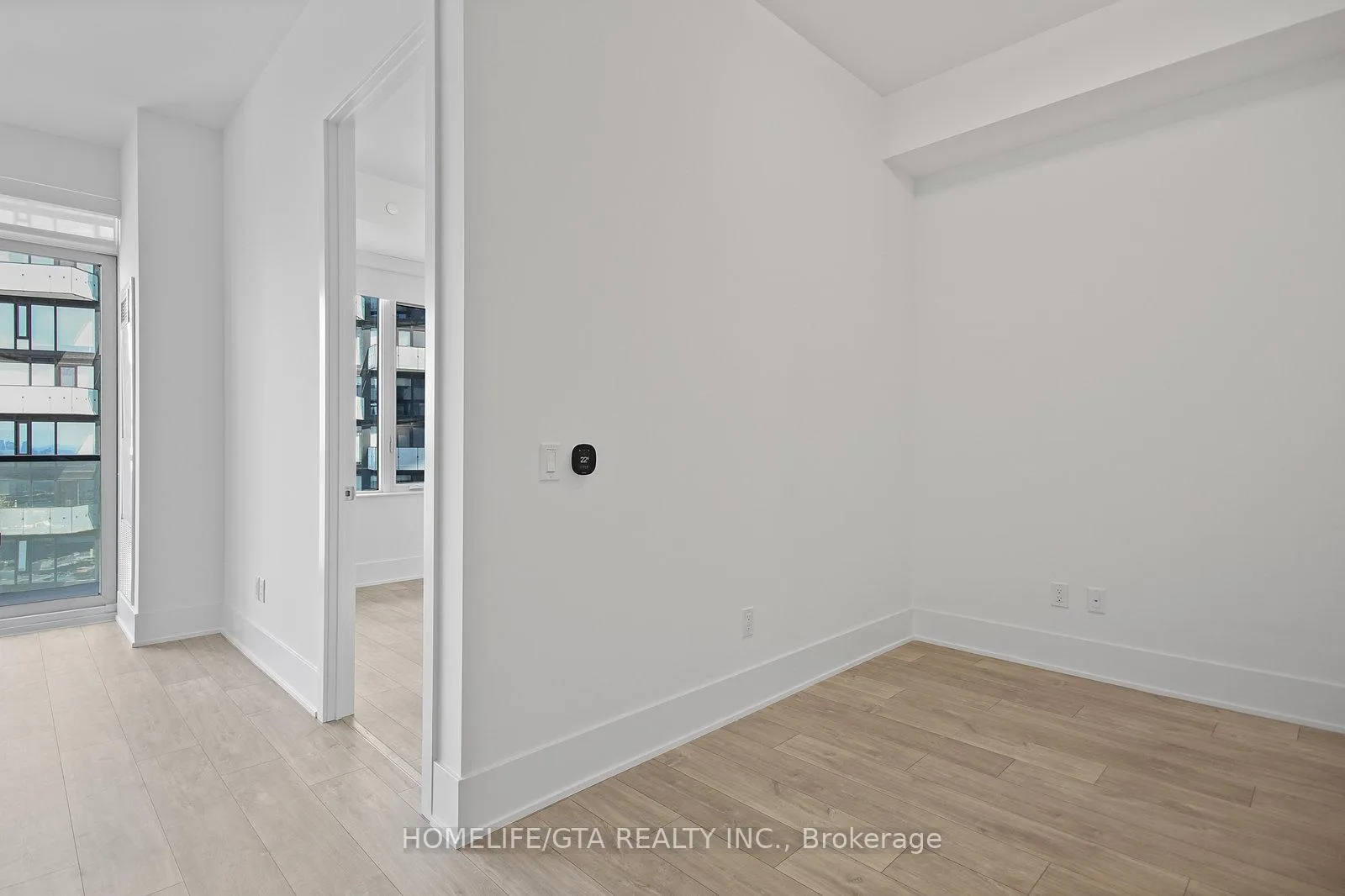 Photo 10 of Unit 2408, 470 Front Street W, Toronto, Waterfront Communities — HOMEH