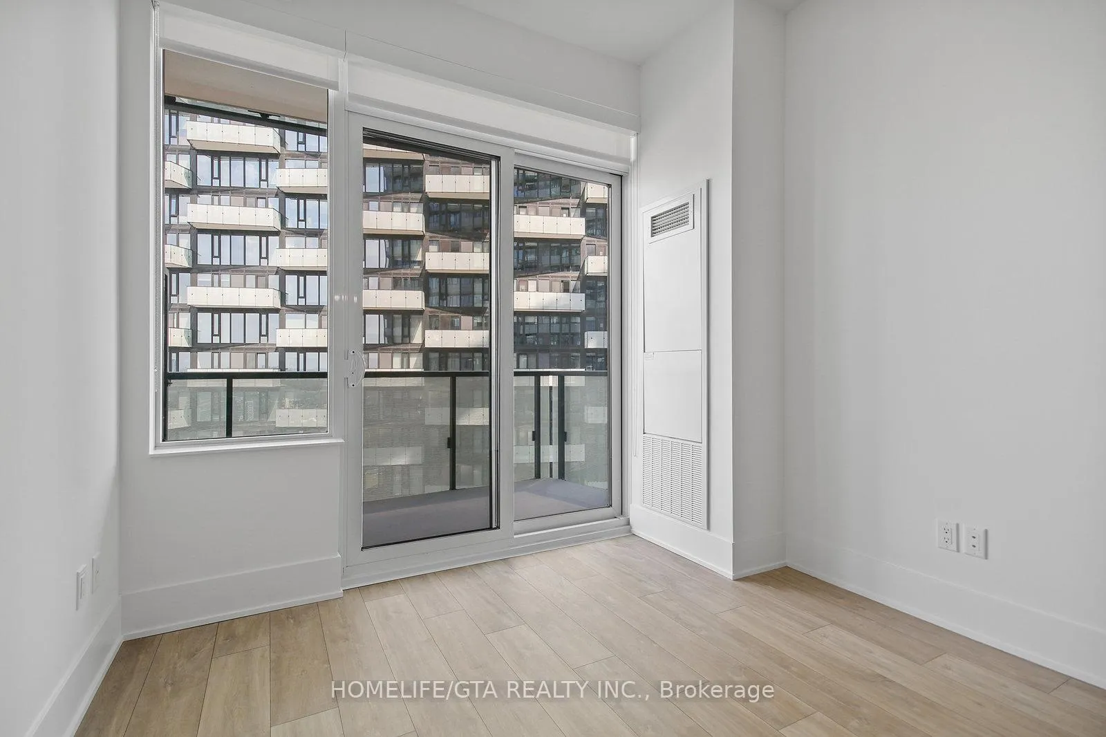 Photo 13 of Unit 2408, 470 Front Street W, Toronto, Waterfront Communities — HOMEH