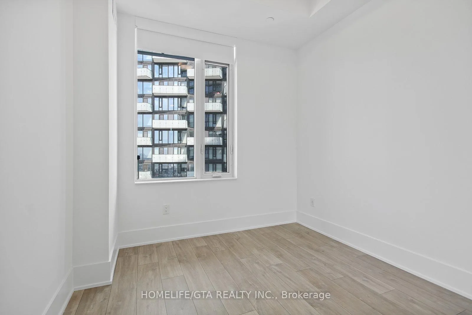 Photo 15 of Unit 2408, 470 Front Street W, Toronto, Waterfront Communities — HOMEH