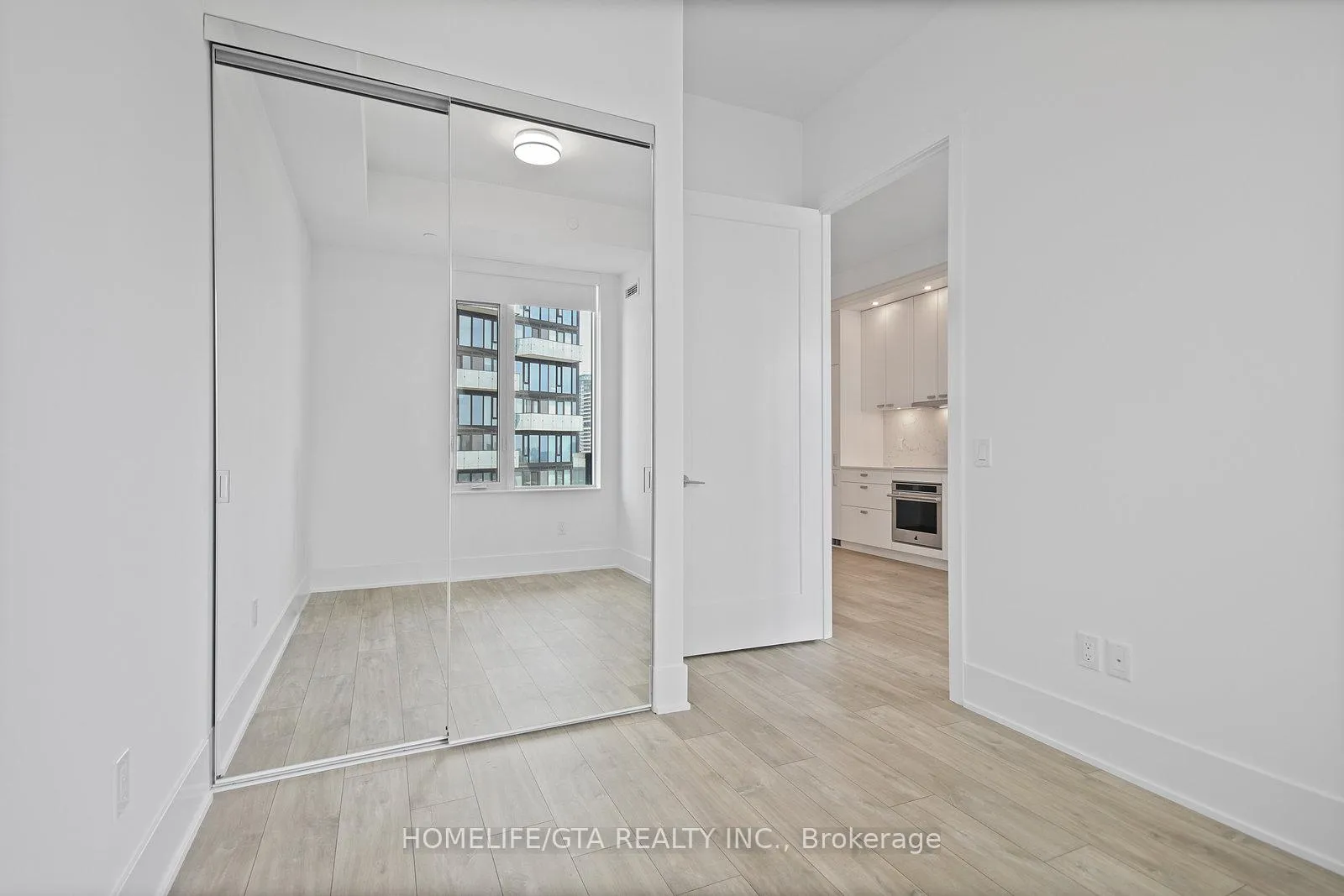 Photo 16 of Unit 2408, 470 Front Street W, Toronto, Waterfront Communities — HOMEH