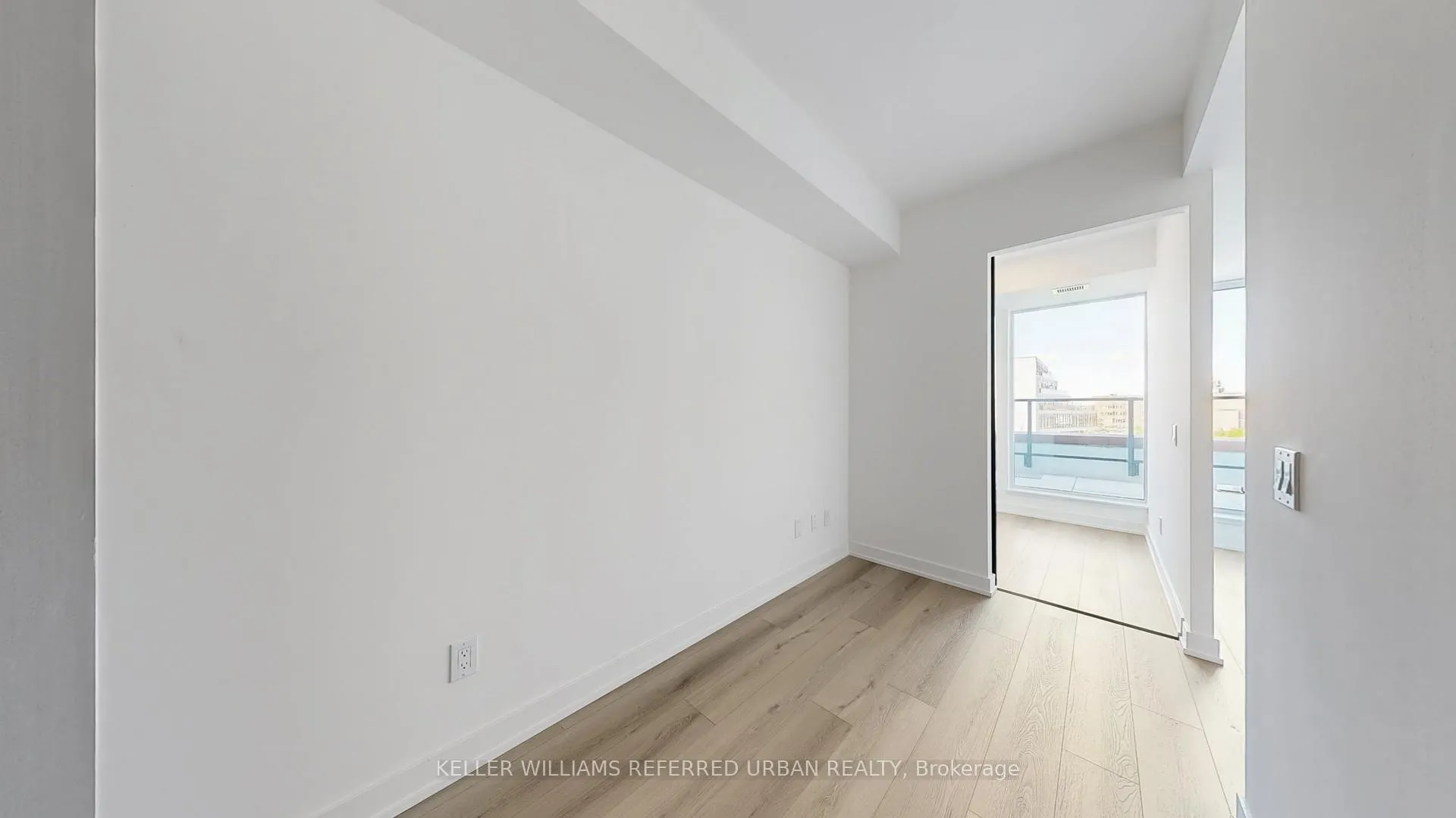 Photo 4 of Unit 606, 5 Lakeview Avenue, Toronto, Trinity-Bellwoods — HOMEH