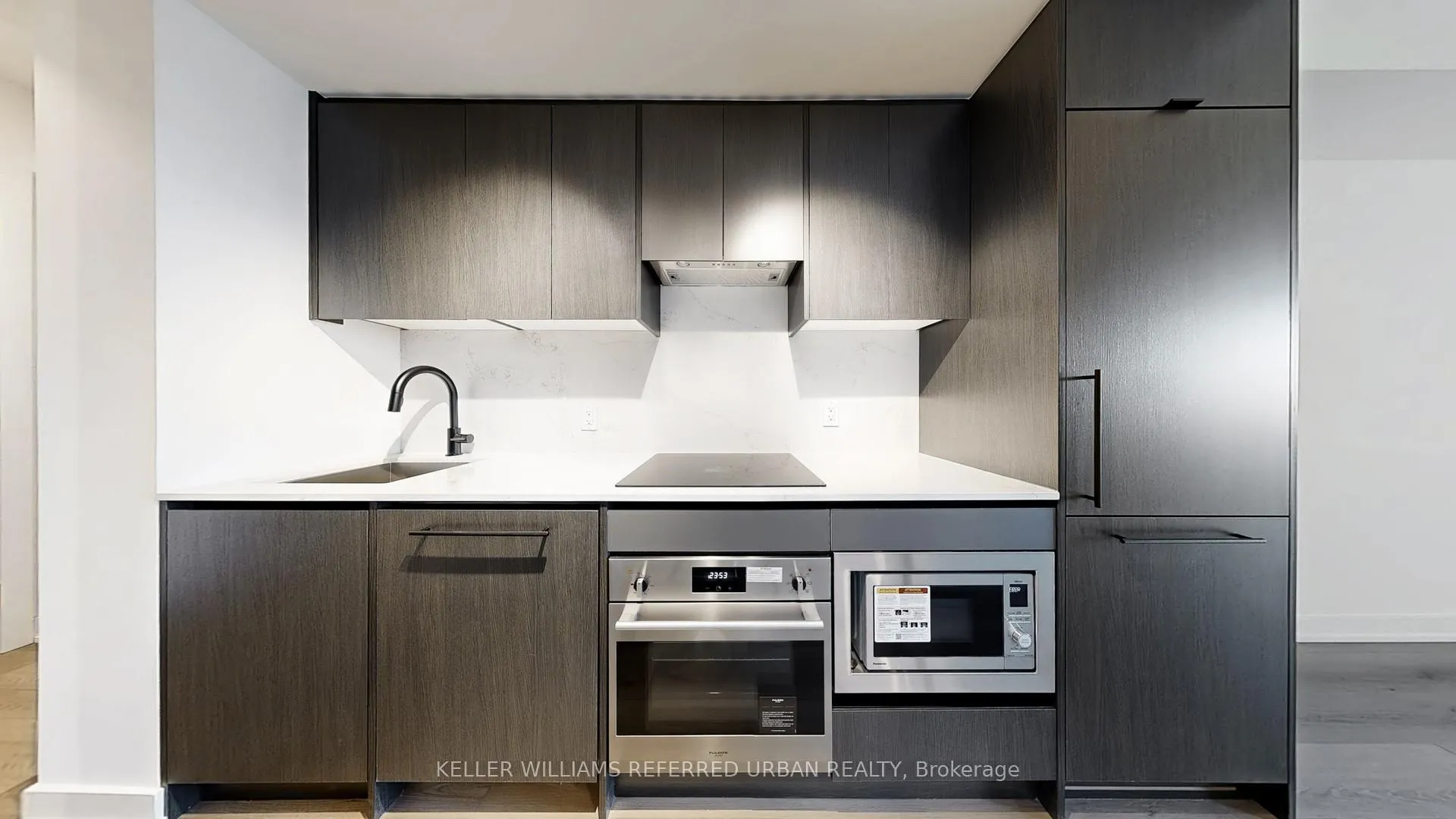 Photo 7 of Unit 606, 5 Lakeview Avenue, Toronto, Trinity-Bellwoods — HOMEH