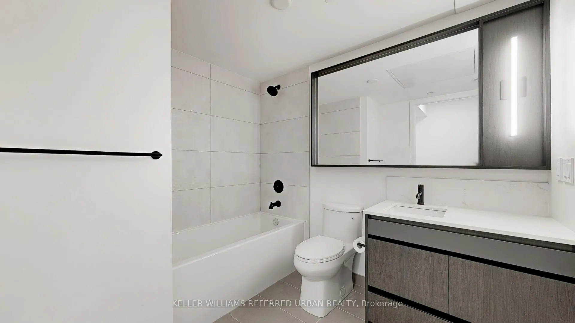 Photo 19 of Unit 606, 5 Lakeview Avenue, Toronto, Trinity-Bellwoods — HOMEH
