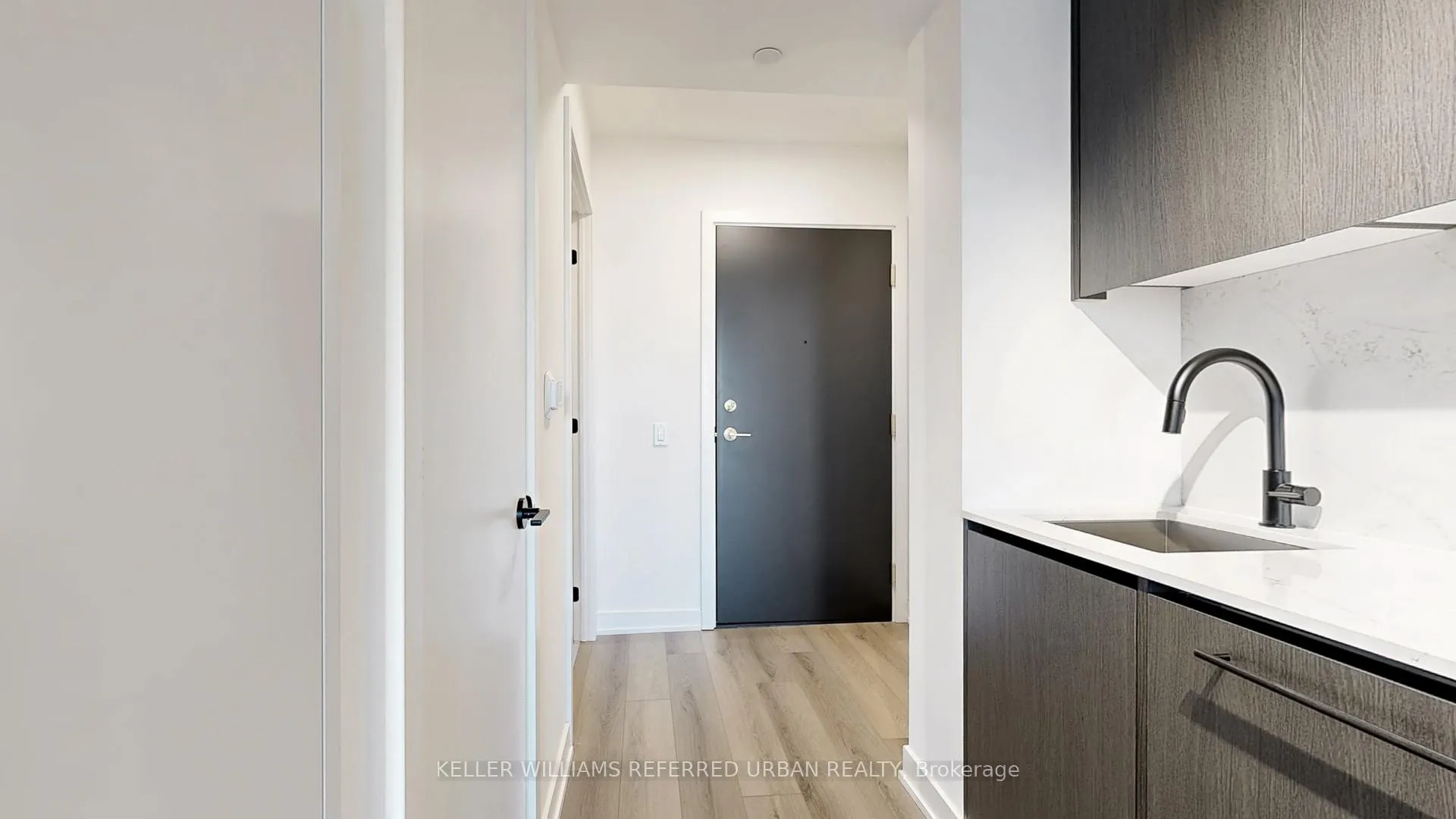 Photo 20 of Unit 606, 5 Lakeview Avenue, Toronto, Trinity-Bellwoods — HOMEH