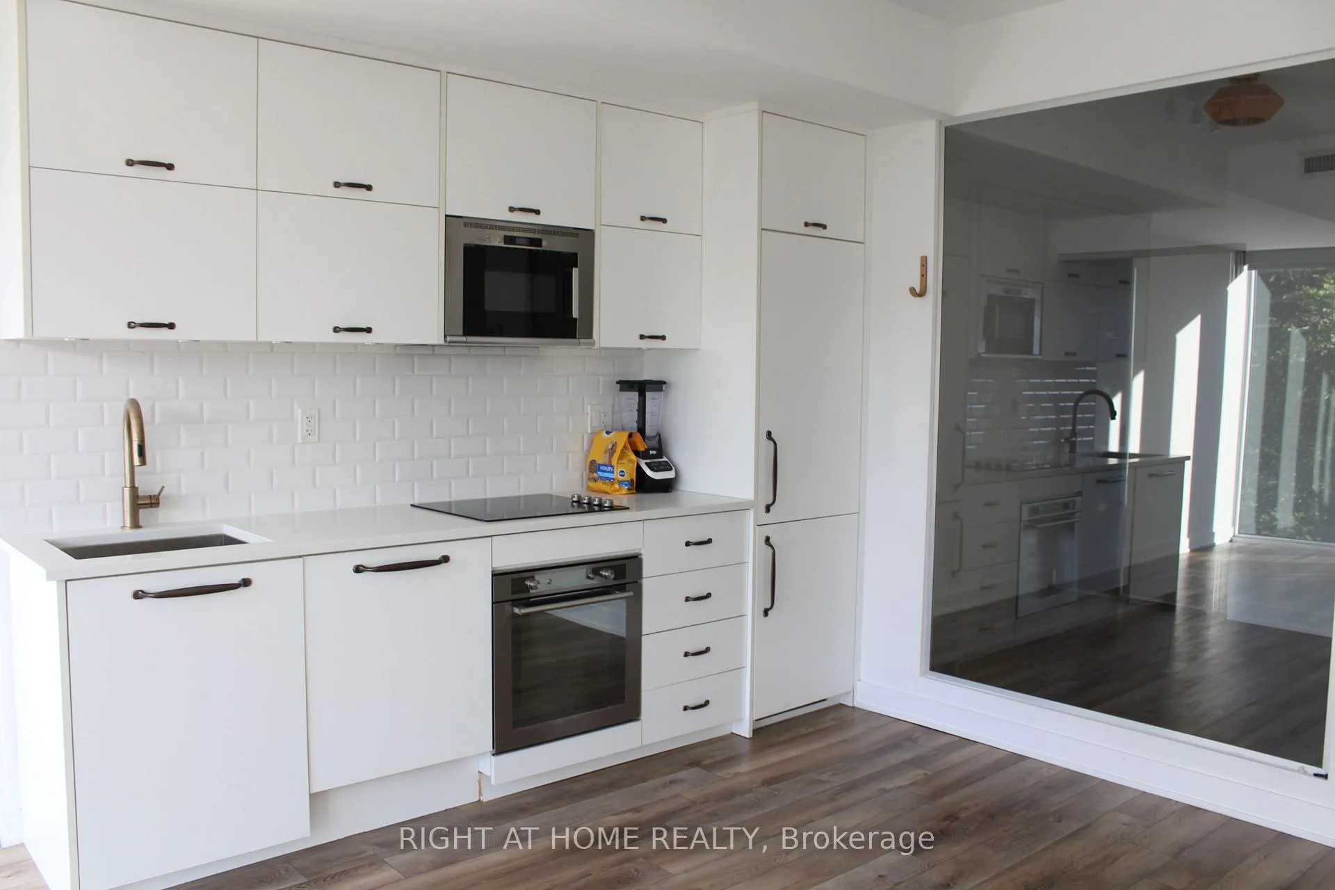 Photo 3 of Unit 210, 106 Dovercourt Road, Toronto, Trinity-Bellwoods — HOMEH