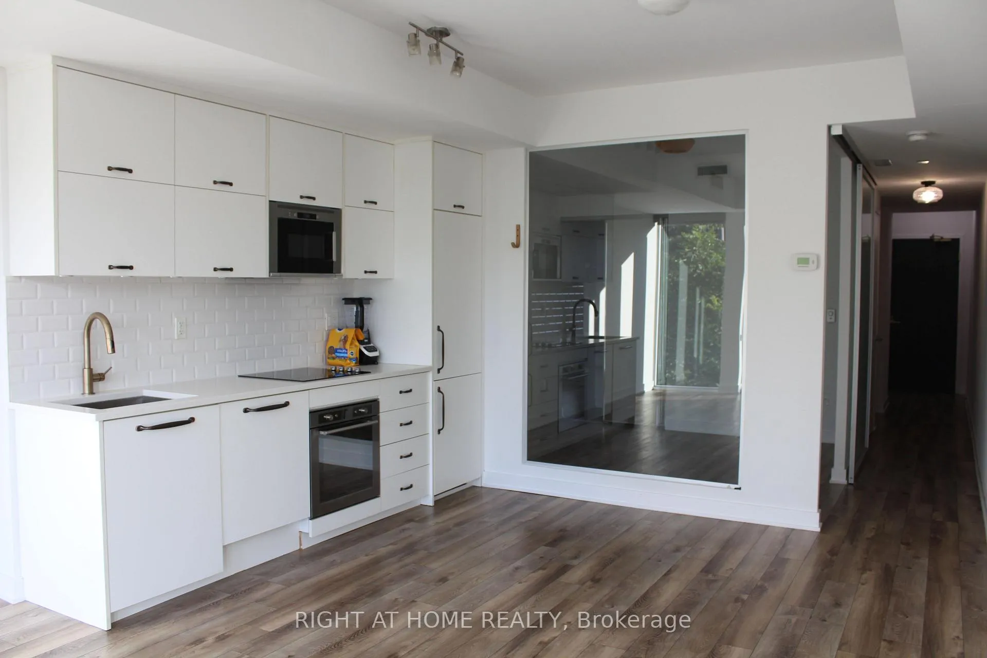 Photo 4 of Unit 210, 106 Dovercourt Road, Toronto, Trinity-Bellwoods — HOMEH