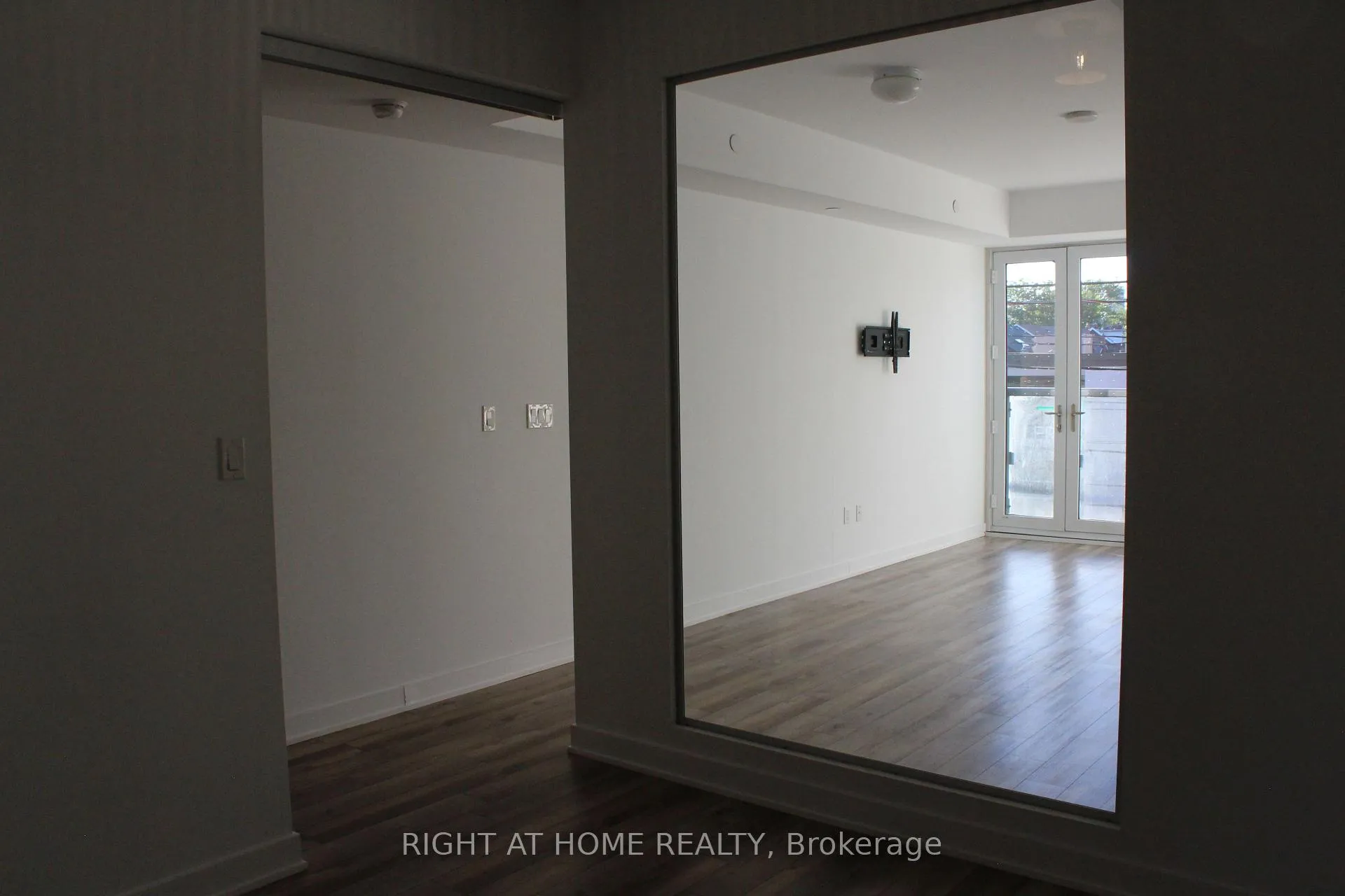 Photo 8 of Unit 210, 106 Dovercourt Road, Toronto, Trinity-Bellwoods — HOMEH