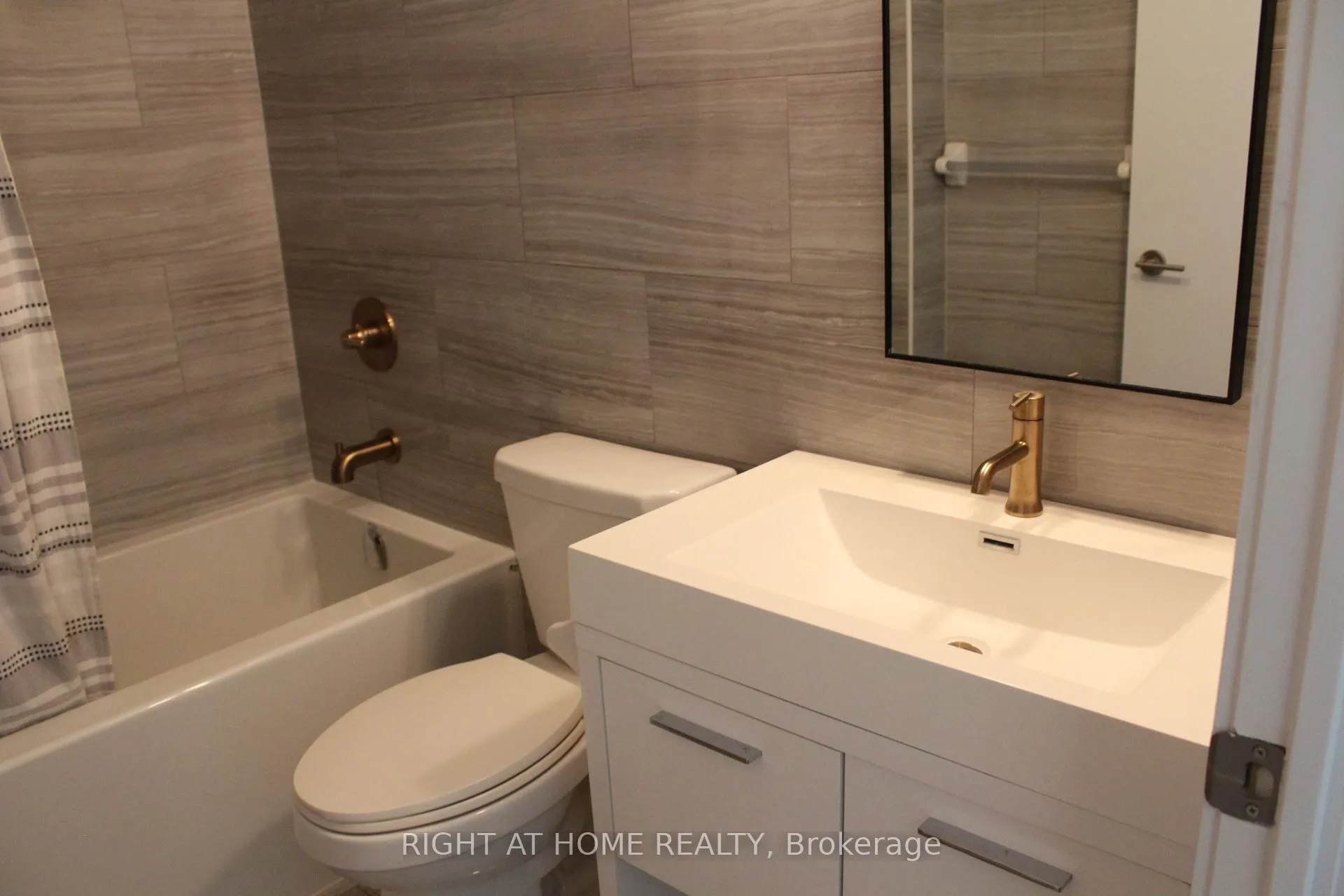 Photo 11 of Unit 210, 106 Dovercourt Road, Toronto, Trinity-Bellwoods — HOMEH