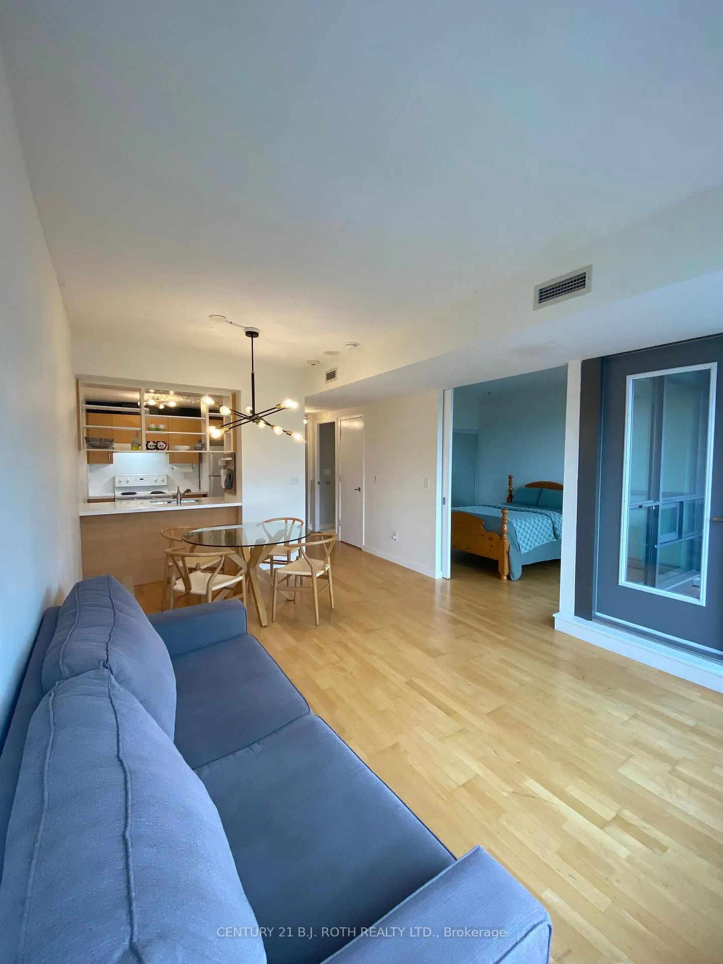 Photo 4 of Unit 1203, 285 Mutual Street, Toronto, Church-Yonge Corridor — HOMEH