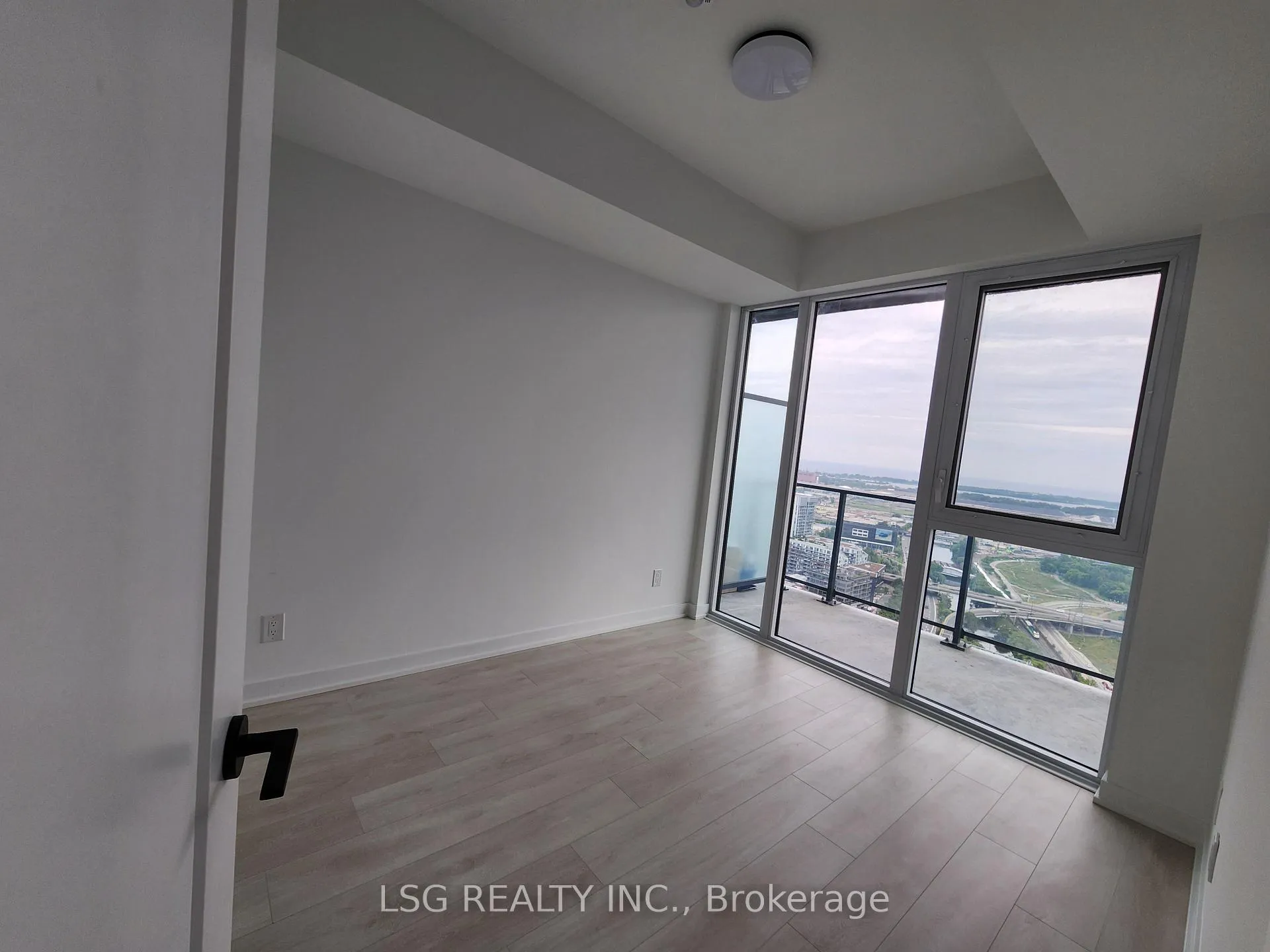 Photo 10 of Unit 3403, 5 Defries Street, Toronto, Regent Park — HOMEH