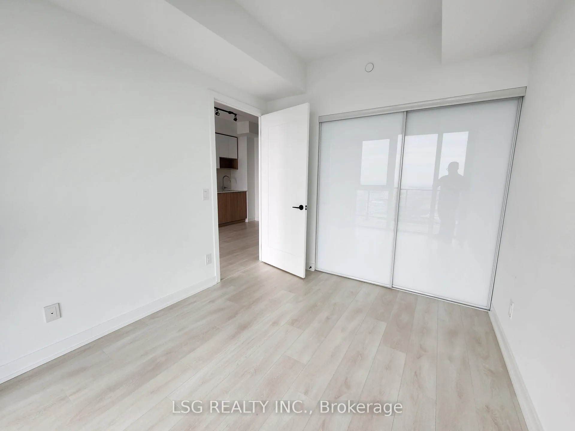 Photo 12 of Unit 3403, 5 Defries Street, Toronto, Regent Park — HOMEH