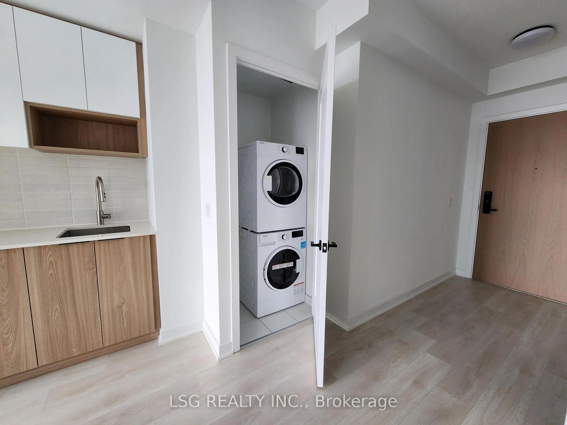 Photo 17 of Unit 3403, 5 Defries Street, Toronto, Regent Park — HOMEH