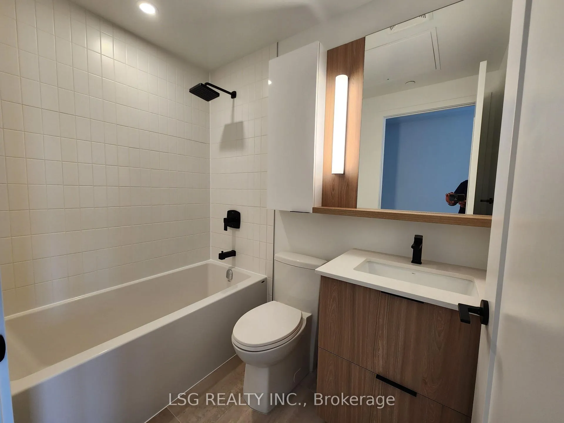 Photo 19 of Unit 3403, 5 Defries Street, Toronto, Regent Park — HOMEH
