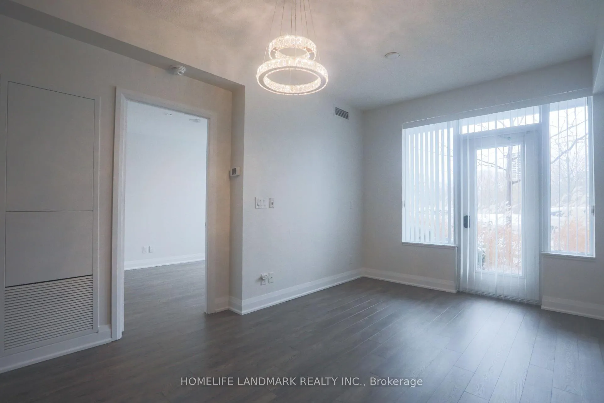 Photo 4 of Unit 121, 18 Uptown Drive, Markham, Unionville — HOMEH