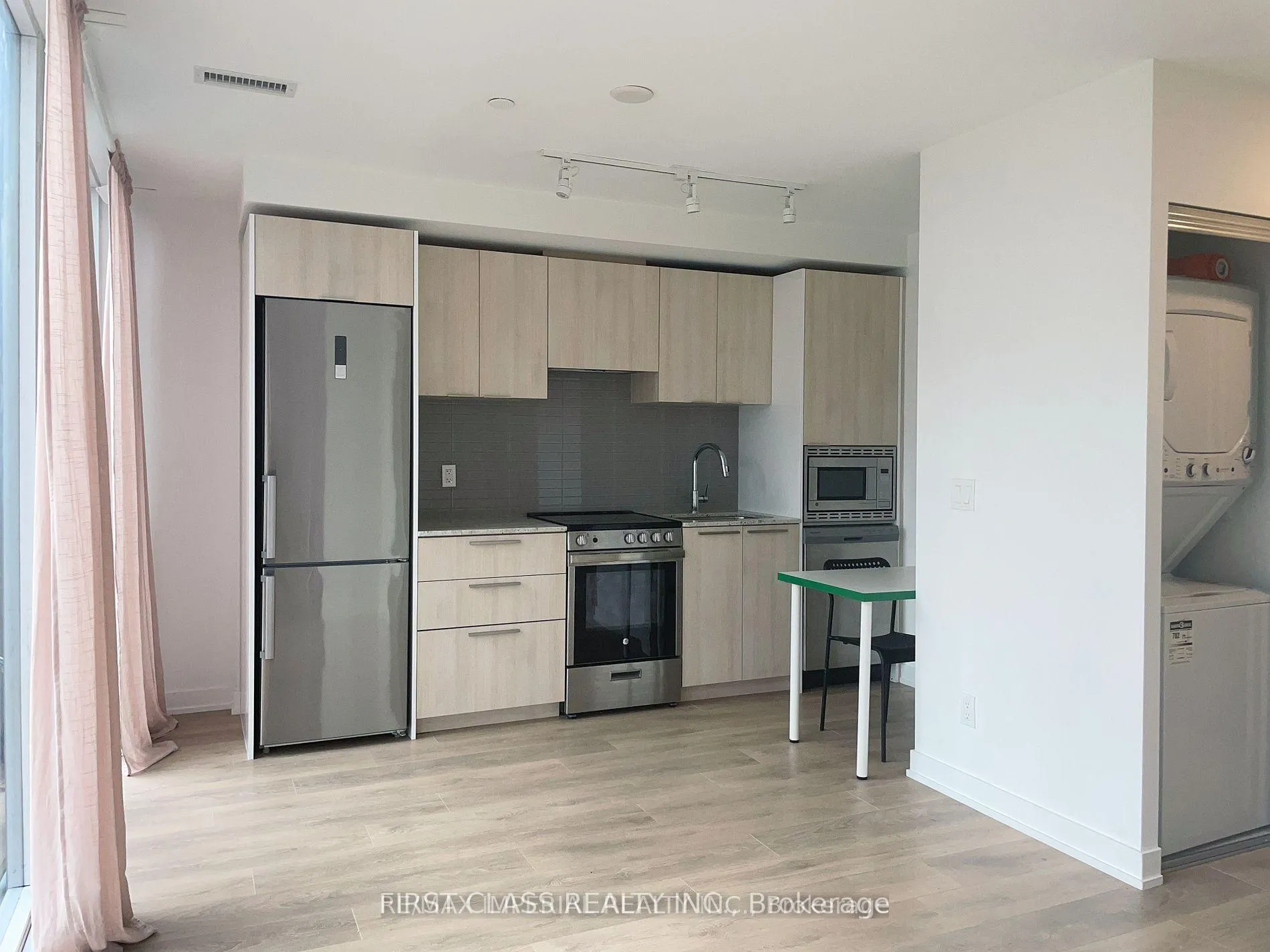 Photo 3 of Unit 505, 18 Maitland Terrace, Toronto, Church-Yonge Corridor — HOMEH