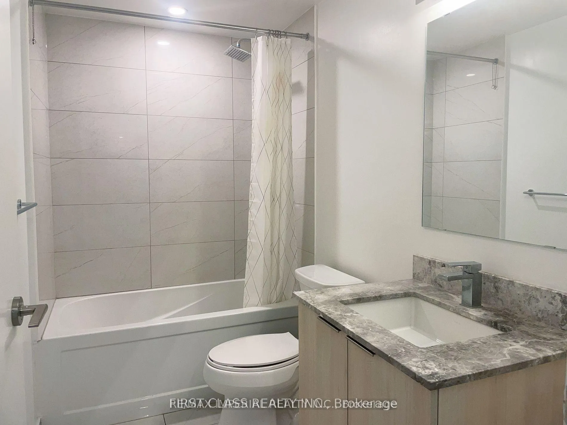 Photo 6 of Unit 505, 18 Maitland Terrace, Toronto, Church-Yonge Corridor — HOMEH