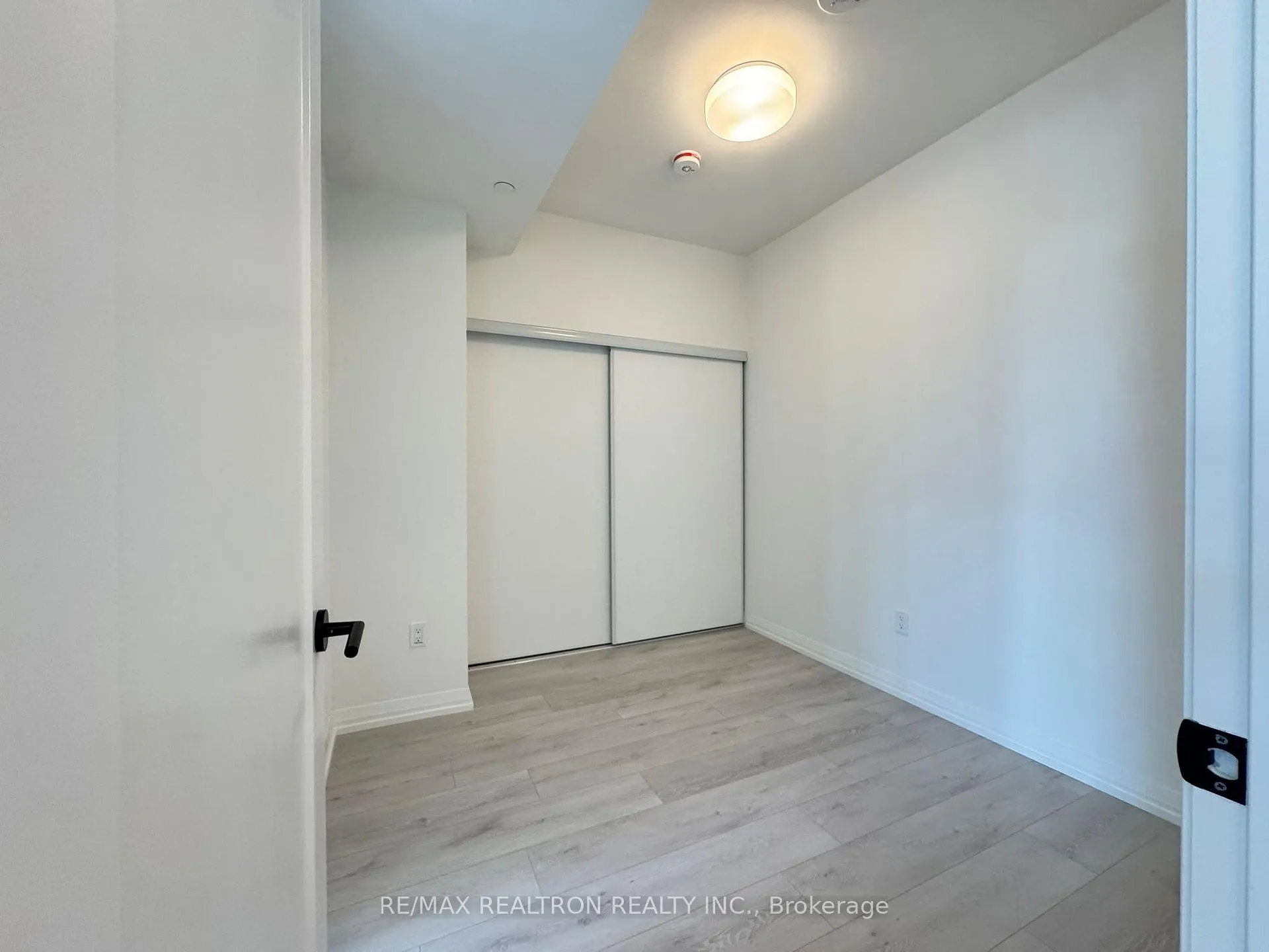 Photo 5 of Unit 2009, 280 Dundas Street W, Toronto, Kensington-Chinatown — HOMEH