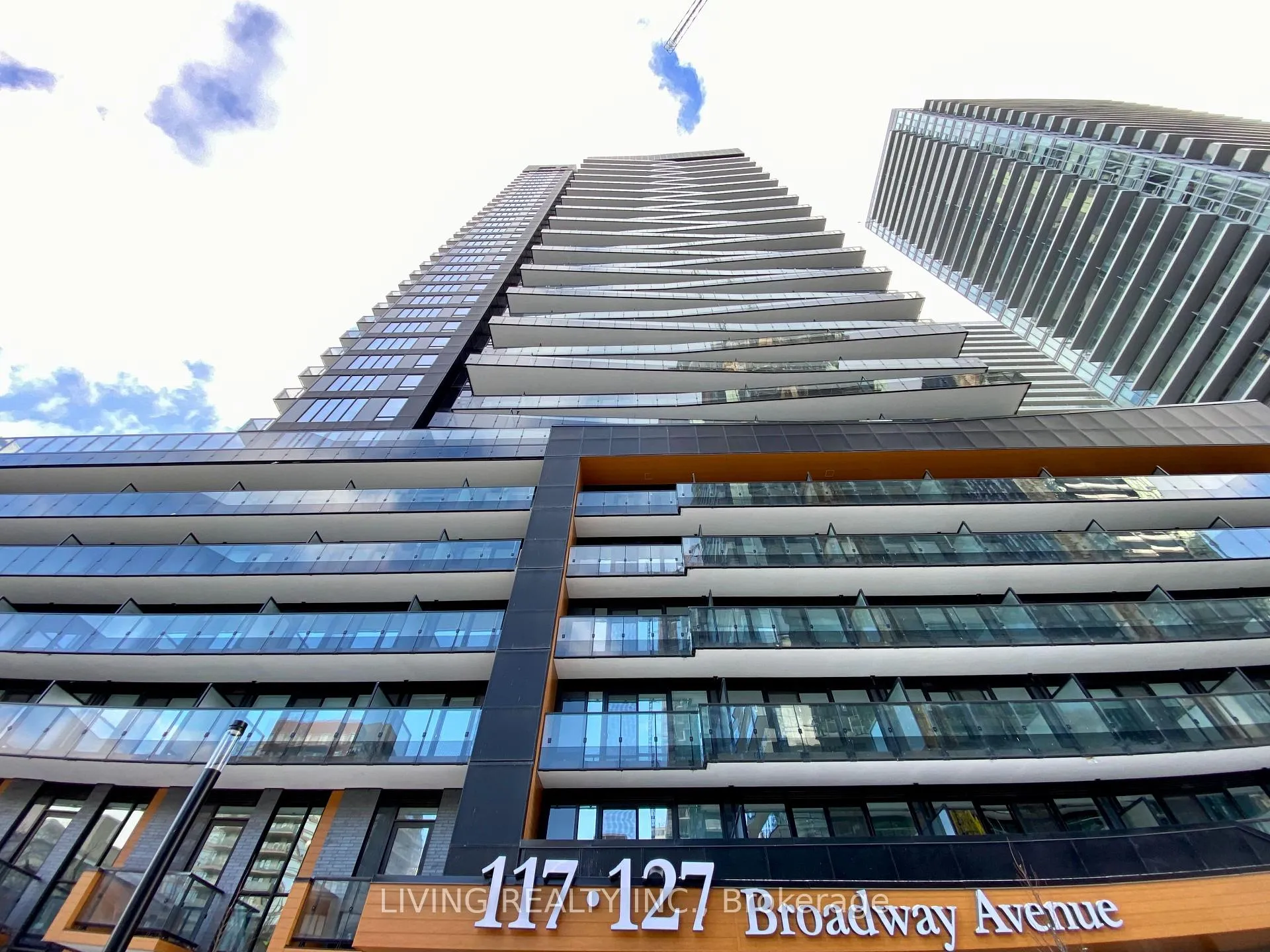 Front of Unit 612, 117 Broadway Avenue
