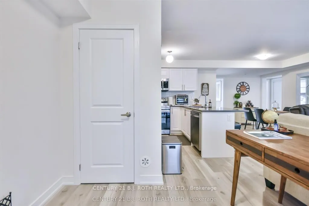 Photo 7 of 64 Appletree Lane, Barrie, Innis-Shore — HOMEH