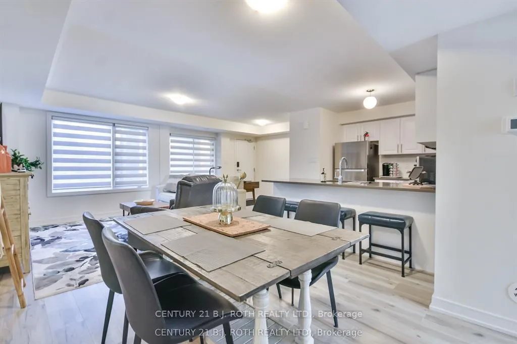 Photo 18 of 64 Appletree Lane, Barrie, Innis-Shore — HOMEH