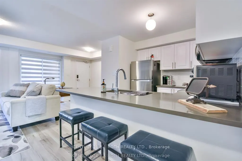 Photo 19 of 64 Appletree Lane, Barrie, Innis-Shore — HOMEH