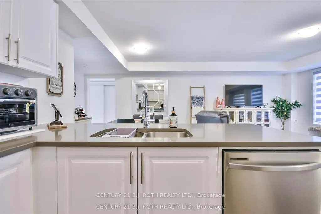 Photo 21 of 64 Appletree Lane, Barrie, Innis-Shore — HOMEH