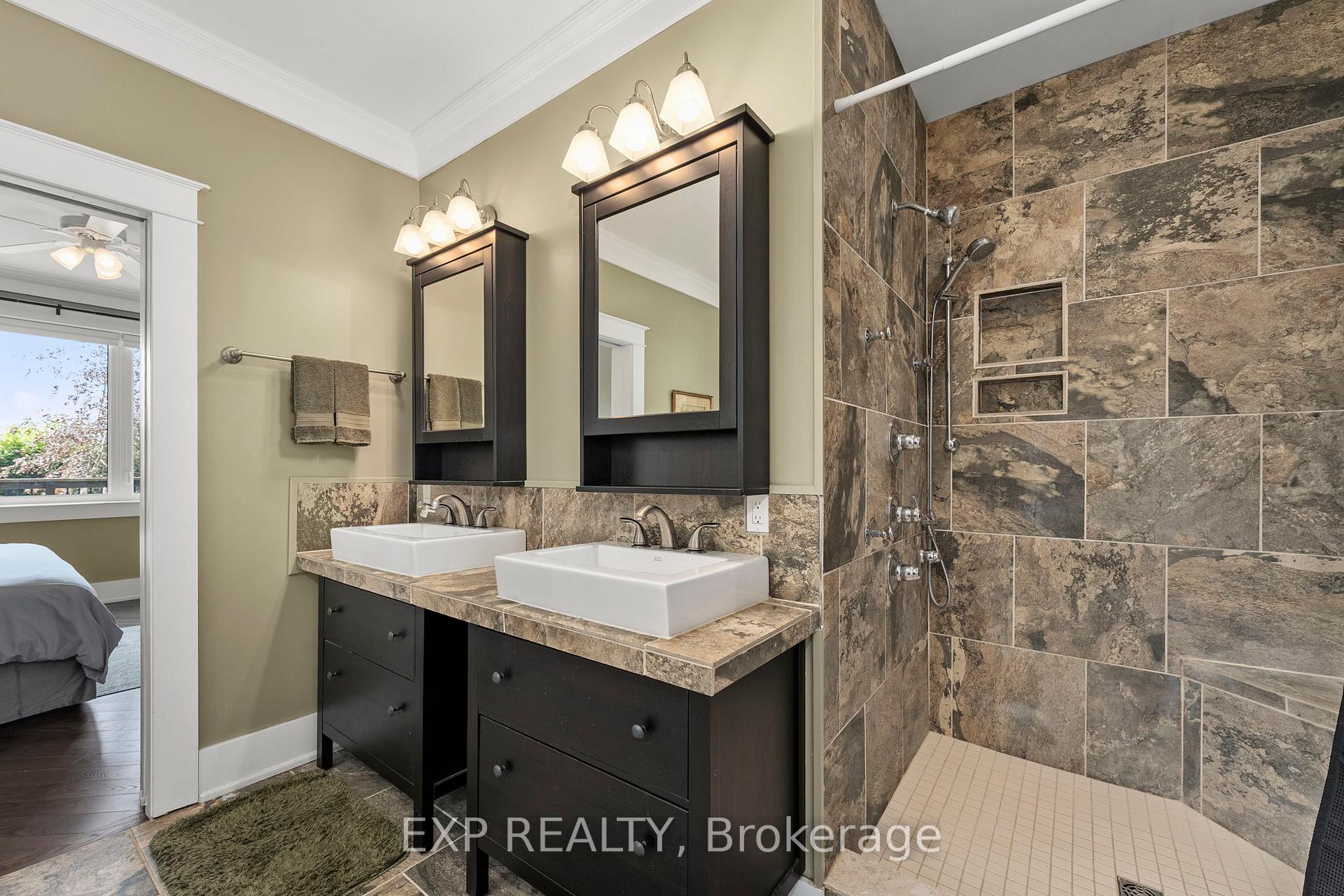 Photo 20 of 71 Clovelly Cove, Georgina, Pefferlaw — HOMEH