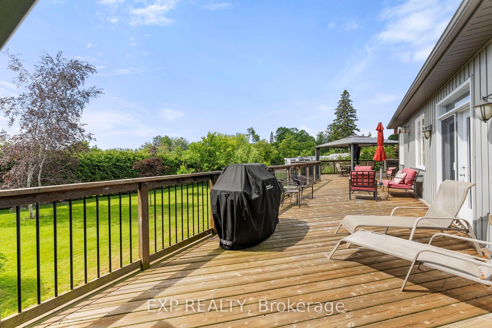 Photo 38 of 71 Clovelly Cove, Georgina, Pefferlaw — HOMEH