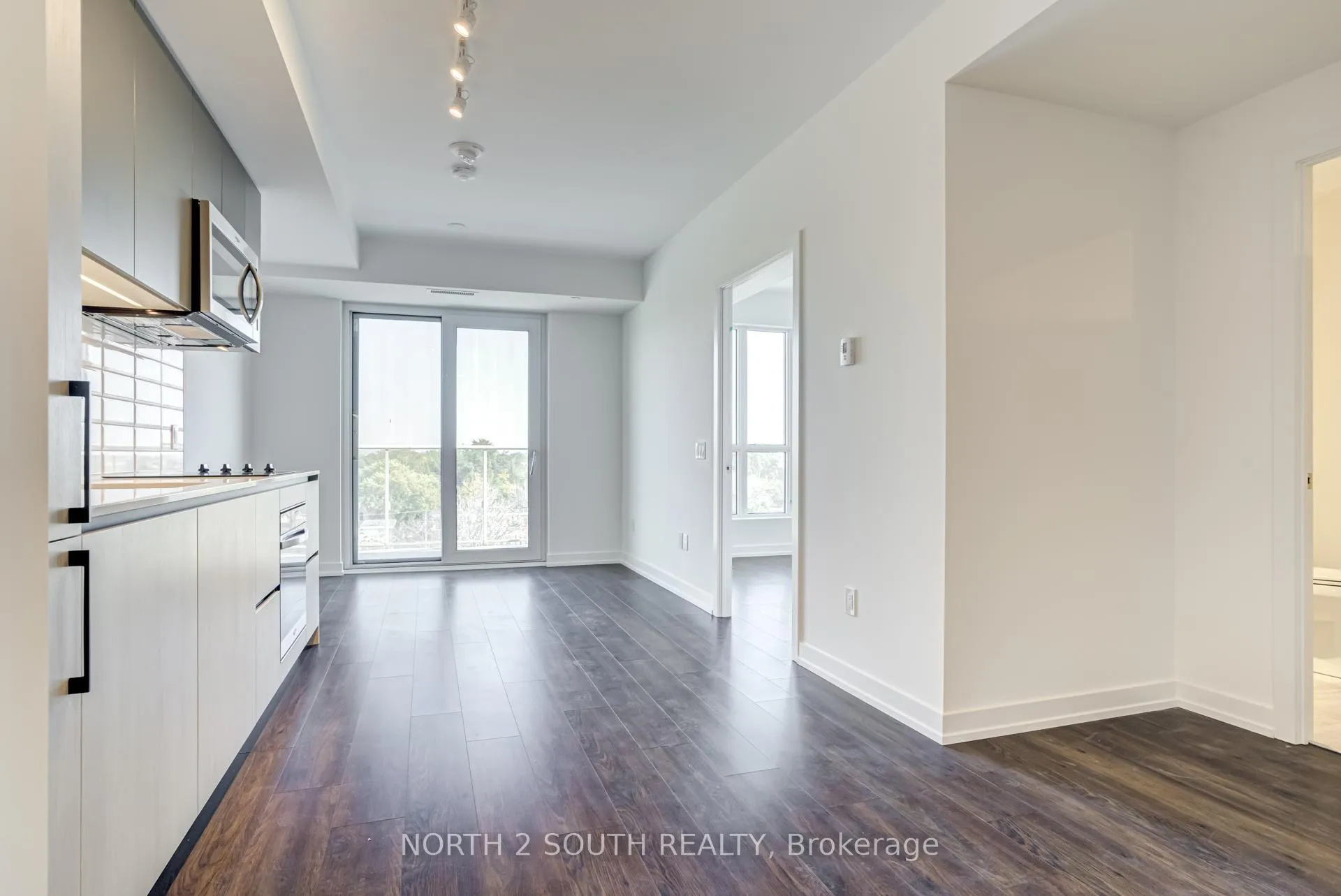 Photo 3 of Unit 730, 150 Logan Avenue, Toronto, South Riverdale — HOMEH