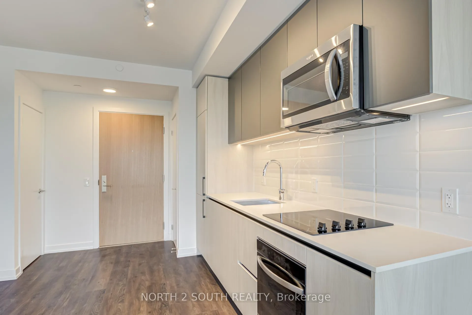 Photo 5 of Unit 730, 150 Logan Avenue, Toronto, South Riverdale — HOMEH