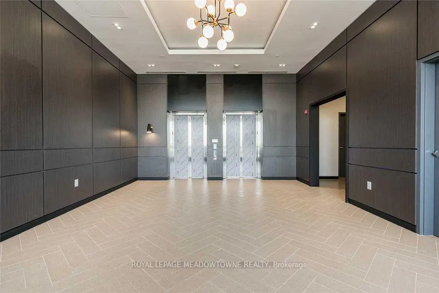 Photo 2 of Unit 408, 430 Essa Road, Barrie, Holly — HOMEH
