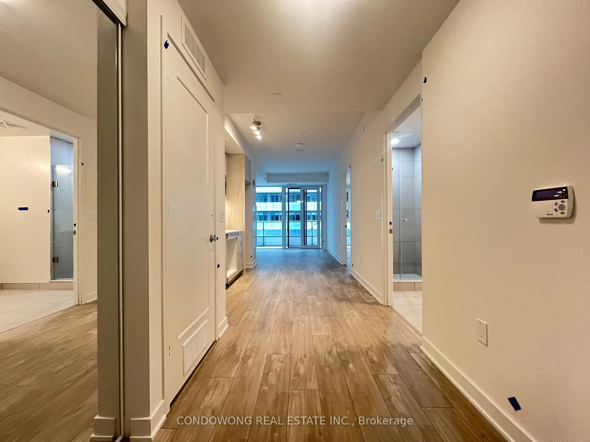 Photo 3 of Unit 2012, 70 Princess Street, Toronto, Waterfront Communities — HOMEH