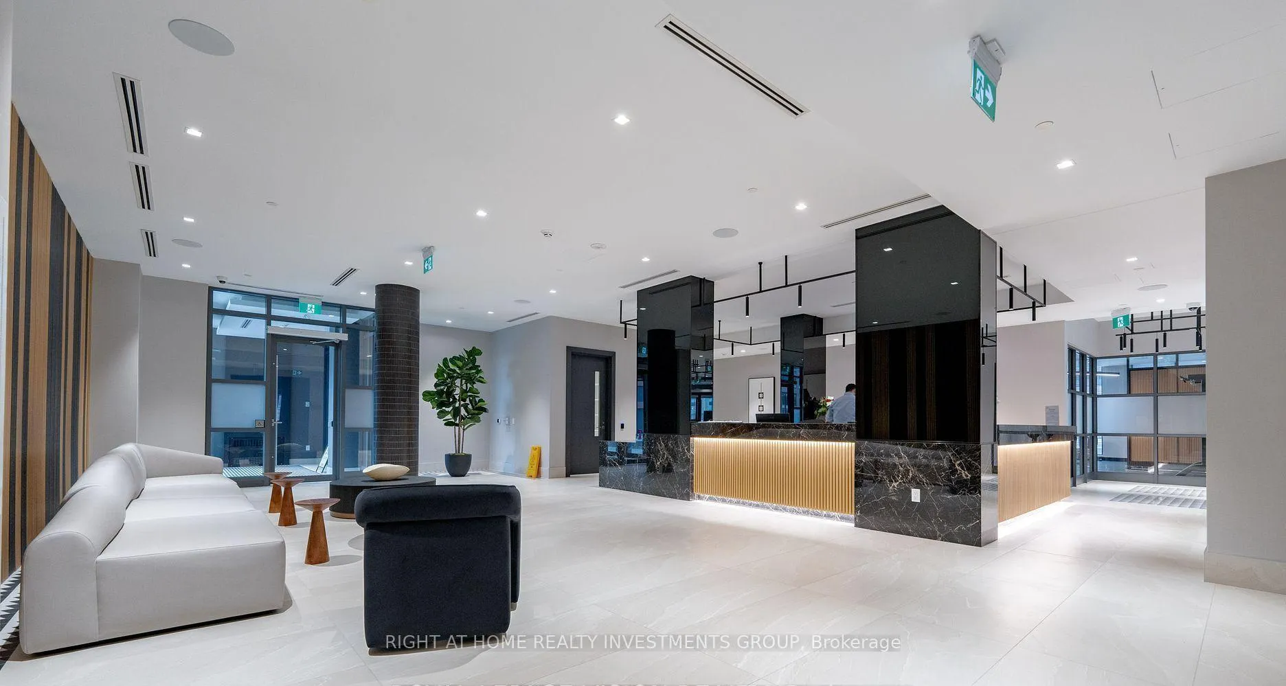 Photo 2 of Unit 1801, 2545 Simcoe Street N, Oshawa, Windfields — HOMEH