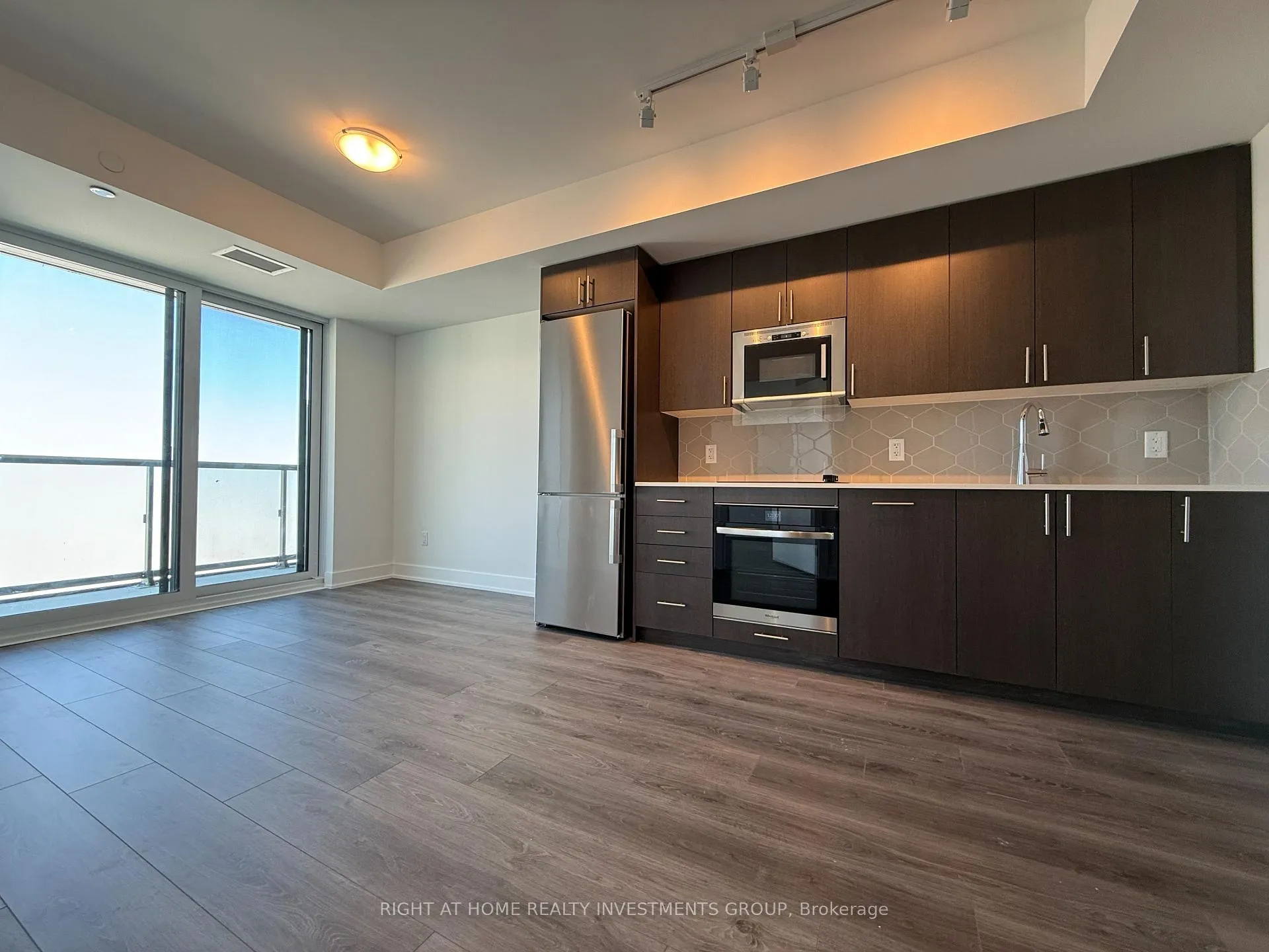 Photo 9 of Unit 1801, 2545 Simcoe Street N, Oshawa, Windfields — HOMEH