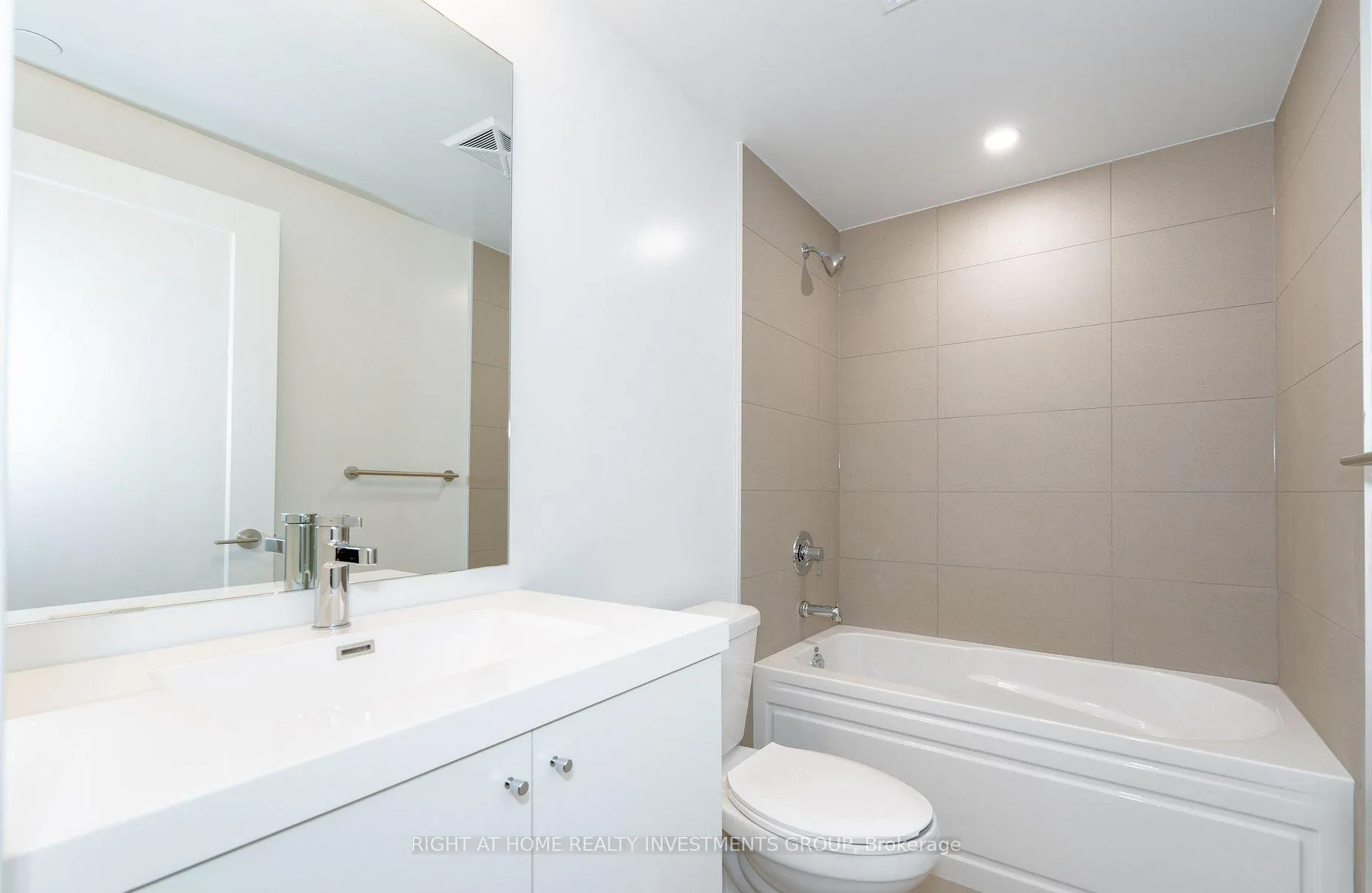 Photo 14 of Unit 1801, 2545 Simcoe Street N, Oshawa, Windfields — HOMEH